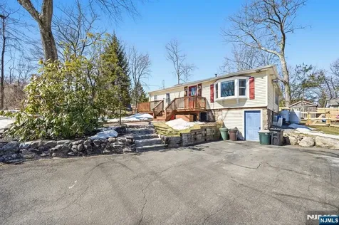 42 Woodside Drive West Milford NJ 07480