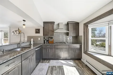 42 Woodside Drive West Milford NJ 07480