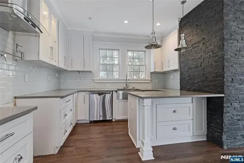 449 Park Avenue Orange NJ 07050