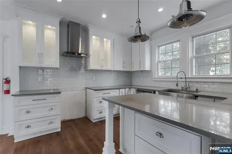 449 Park Avenue Orange NJ 07050
