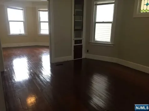 31 Union Place North Arlington NJ 07031