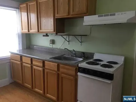 31 Union Place North Arlington NJ 07031