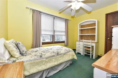 16 Wilson Terrace Waldwick NJ 07463