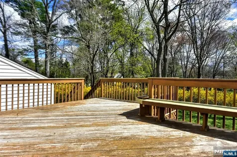 16 Wilson Terrace Waldwick NJ 07463