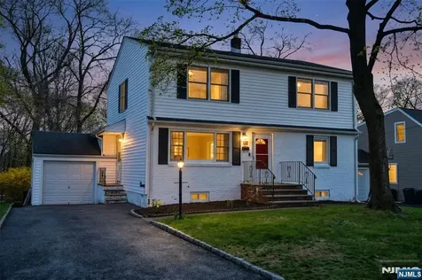 16 Wilson Terrace Waldwick NJ 07463