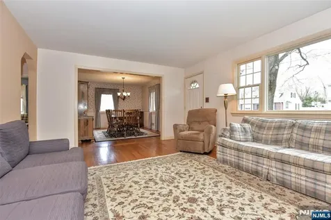 16 Wilson Terrace Waldwick NJ 07463