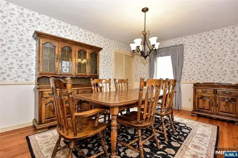 16 Wilson Terrace Waldwick NJ 07463