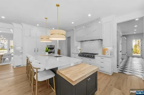 309 Green Ridge Road Franklin Lakes NJ 07417