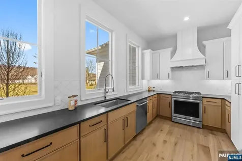 309 Green Ridge Road Franklin Lakes NJ 07417
