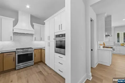 309 Green Ridge Road Franklin Lakes NJ 07417