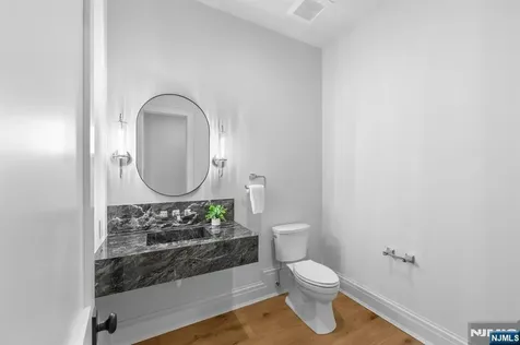 309 Green Ridge Road Franklin Lakes NJ 07417