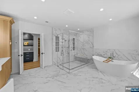 309 Green Ridge Road Franklin Lakes NJ 07417