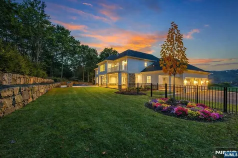 309 Green Ridge Road Franklin Lakes NJ 07417