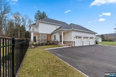 309 Green Ridge Road Franklin Lakes NJ 07417