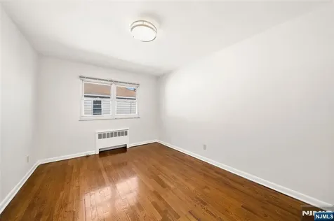 201 Oakdene Place Cliffside Park NJ 07010