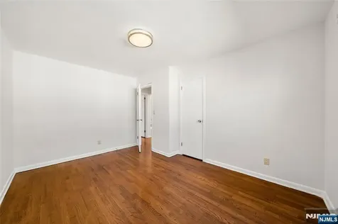 201 Oakdene Place Cliffside Park NJ 07010