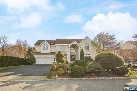 19 Dave Espie Way Wayne NJ 07470