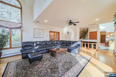 19 Dave Espie Way Wayne NJ 07470