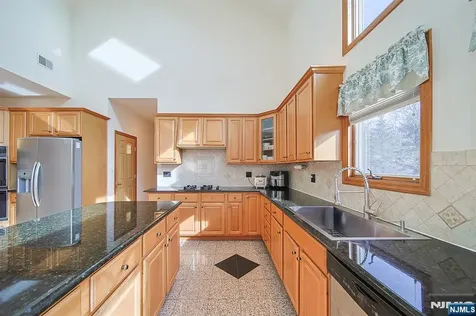 19 Dave Espie Way Wayne NJ 07470