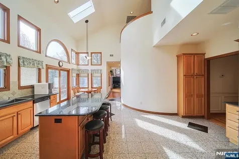 19 Dave Espie Way Wayne NJ 07470