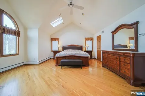 19 Dave Espie Way Wayne NJ 07470