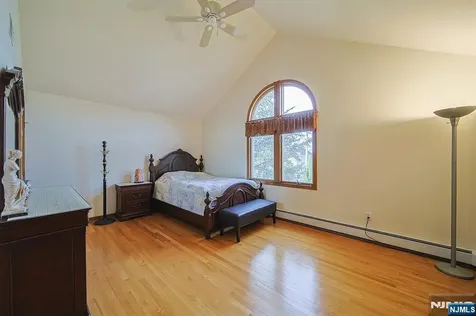19 Dave Espie Way Wayne NJ 07470
