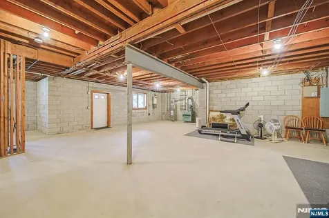 19 Dave Espie Way Wayne NJ 07470