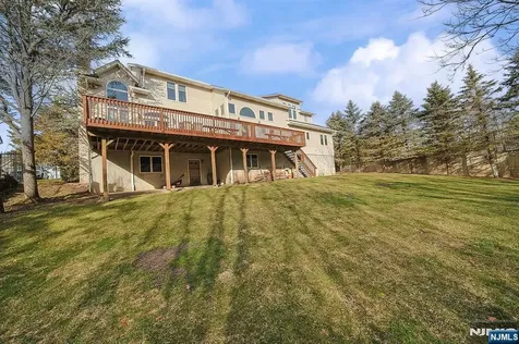 19 Dave Espie Way Wayne NJ 07470