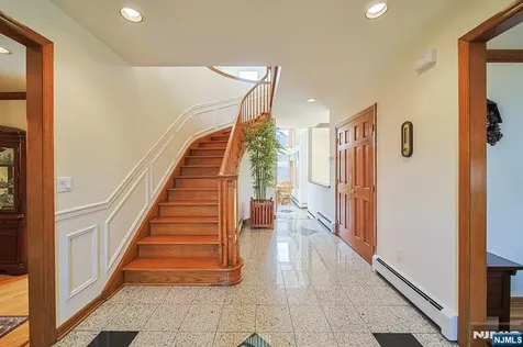 19 Dave Espie Way Wayne NJ 07470