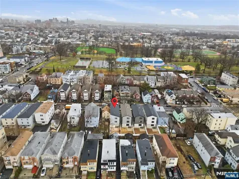 589 18th Street Newark NJ 07103