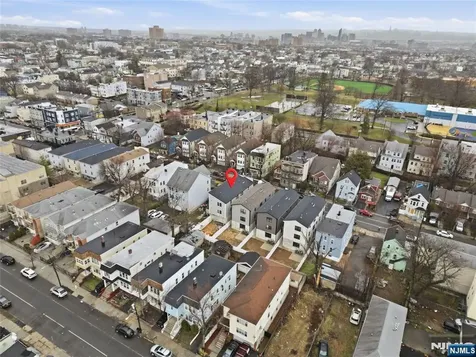 589 18th Street Newark NJ 07103