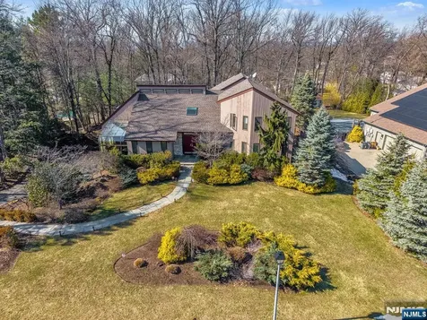 17 Brentwood Drive North Caldwell NJ 07006