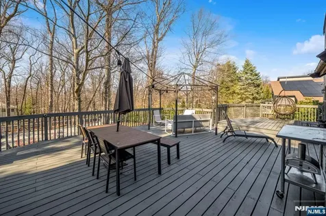 17 Brentwood Drive North Caldwell NJ 07006