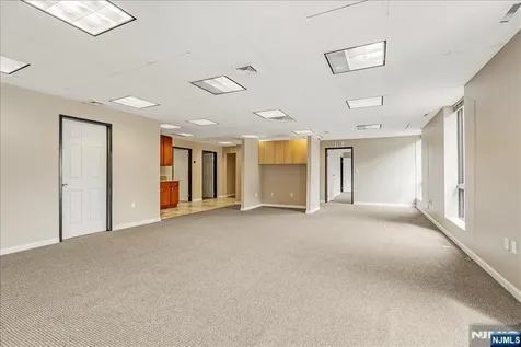 3 Tice Road Franklin Lakes NJ 07417