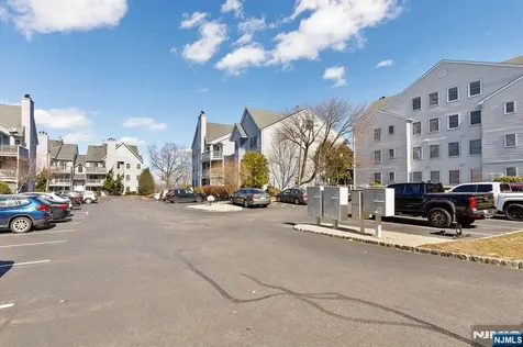 2 Crystal Lane Paterson NJ 07501
