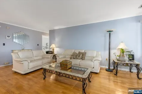 2 Crystal Lane Paterson NJ 07501