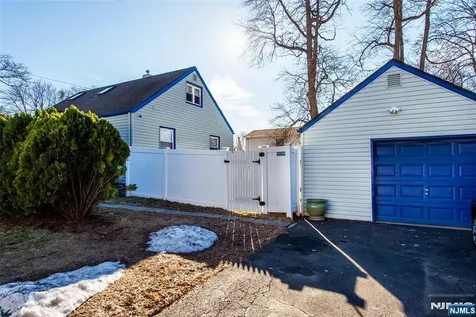 175 Hillside Avenue Bergenfield NJ 07621