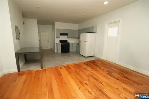 14-16 Hazel Place Newark NJ 07108