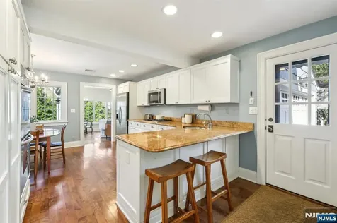 235 Sheridan Avenue Ho-ho-kus NJ 07423