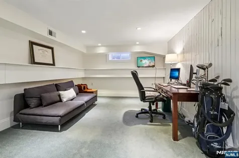 235 Sheridan Avenue Ho-ho-kus NJ 07423