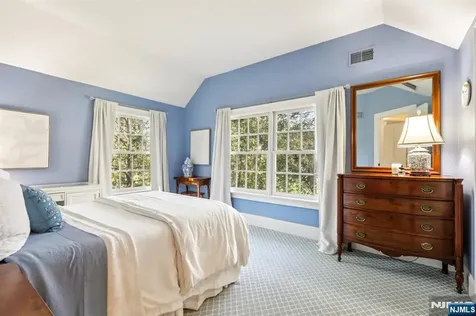 235 Sheridan Avenue Ho-ho-kus NJ 07423