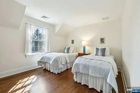 235 Sheridan Avenue Ho-ho-kus NJ 07423