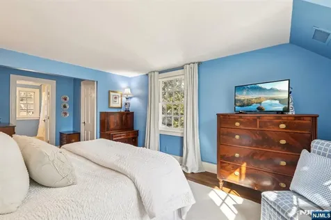 235 Sheridan Avenue Ho-ho-kus NJ 07423
