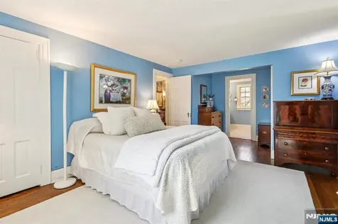 235 Sheridan Avenue Ho-ho-kus NJ 07423