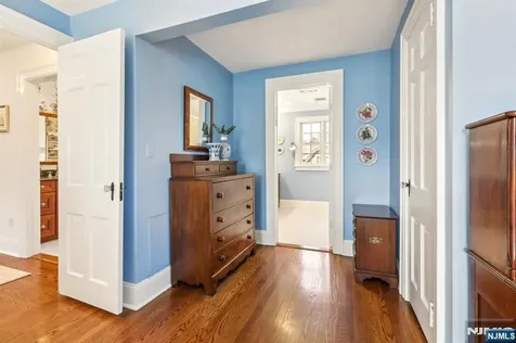 235 Sheridan Avenue Ho-ho-kus NJ 07423