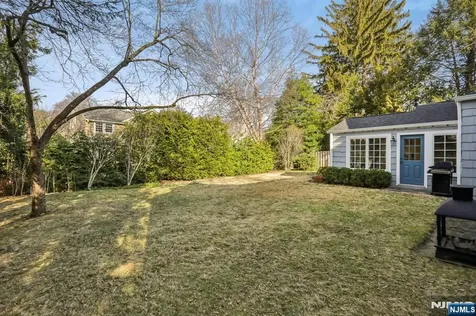 235 Sheridan Avenue Ho-ho-kus NJ 07423