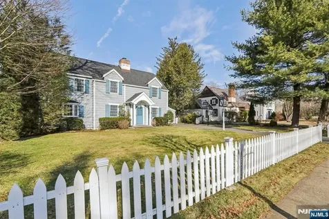 235 Sheridan Avenue Ho-ho-kus NJ 07423