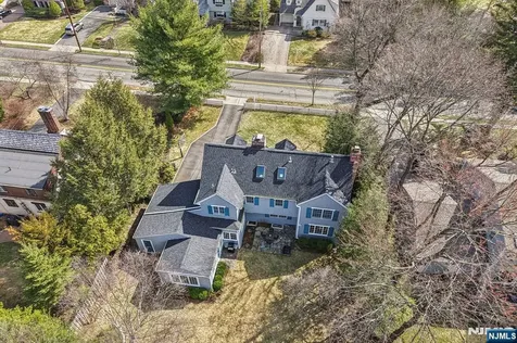 235 Sheridan Avenue Ho-ho-kus NJ 07423