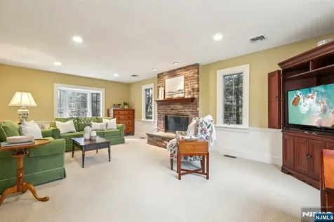 235 Sheridan Avenue Ho-ho-kus NJ 07423