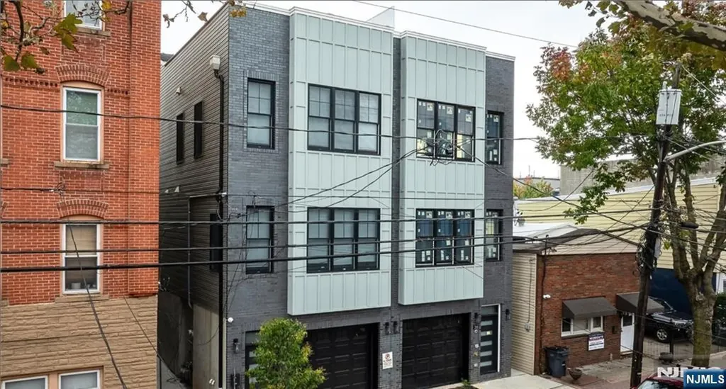 40 Wright Avenue Jersey City NJ 07306